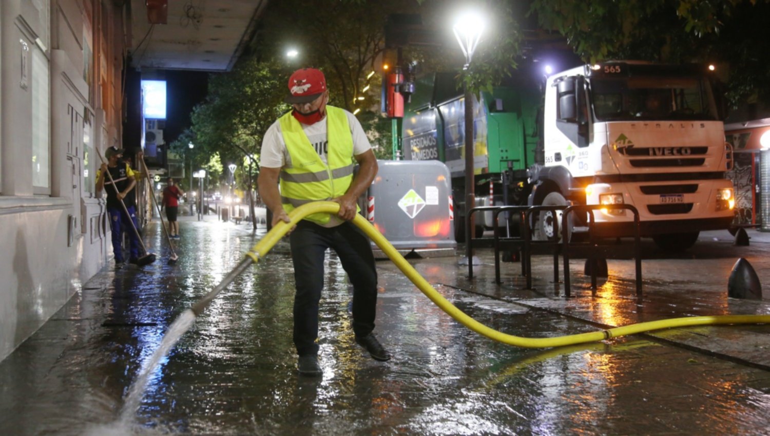 Operativo Municipal Para Mantener La Limpieza De Veredas En Centros