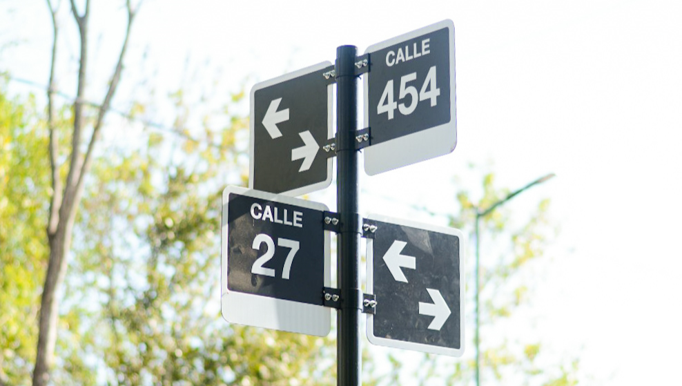 Colocaron nuevos carteles con numeración de calles para mejorar la