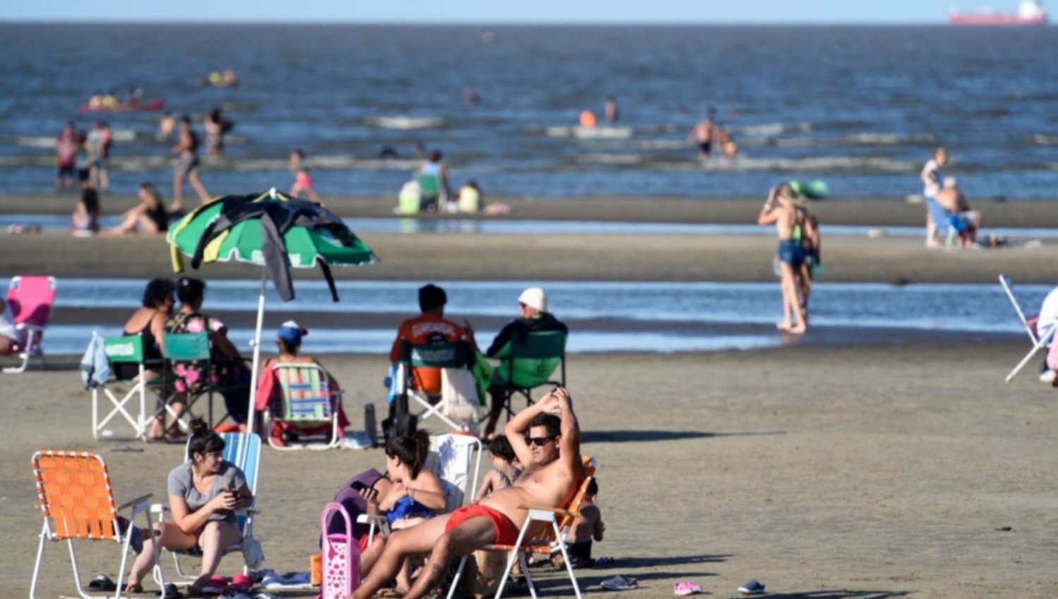 Cesó el alerta por cianobacterias en el Río y Punta Lara explotó de gente