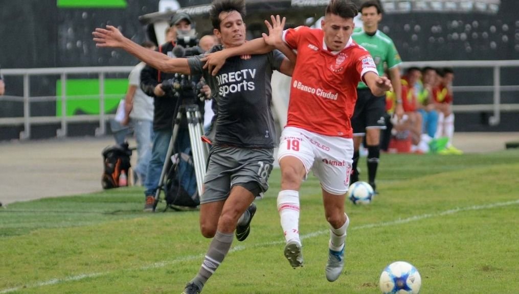 Estudiantes visita a Independiente pensando en Boca y la Copa