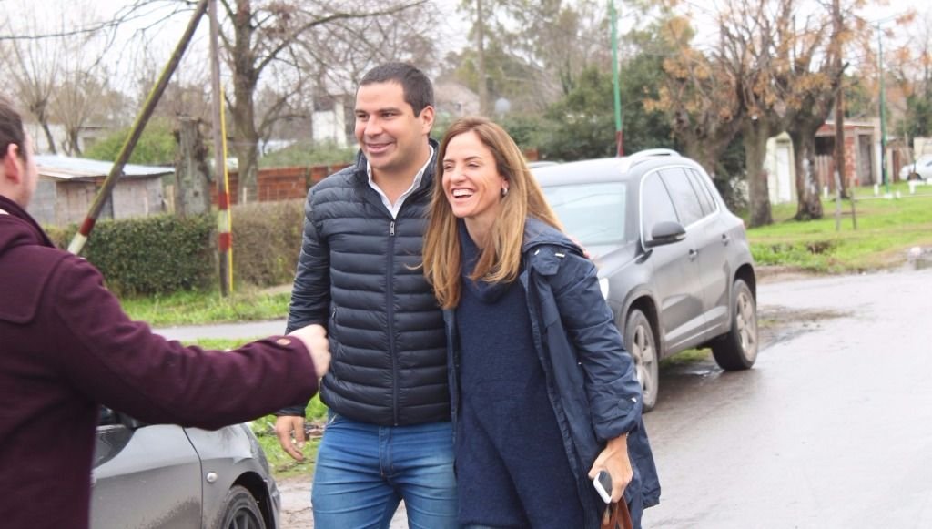 Tolosa Paz y Nicolás Rodríguez Saá recorrieron barrio El ...