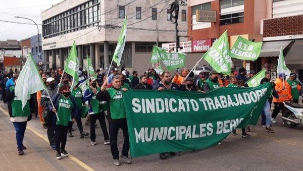 Los municipales de Berisso llevaba adelante su quinto día de paro contra  Cagliardi