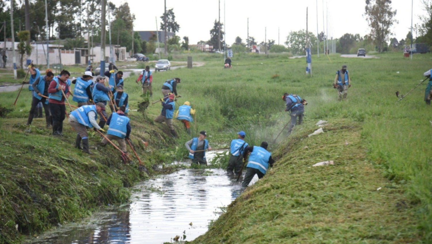 Prevención de inundaciones: se limpiaron 1800 metros del afluente del Arroyo  Maldonado